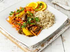 Wołowina na słodko z marchewką i pomarańczami