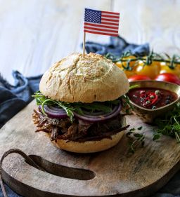 Pulled beef z domowym sosem BBQ