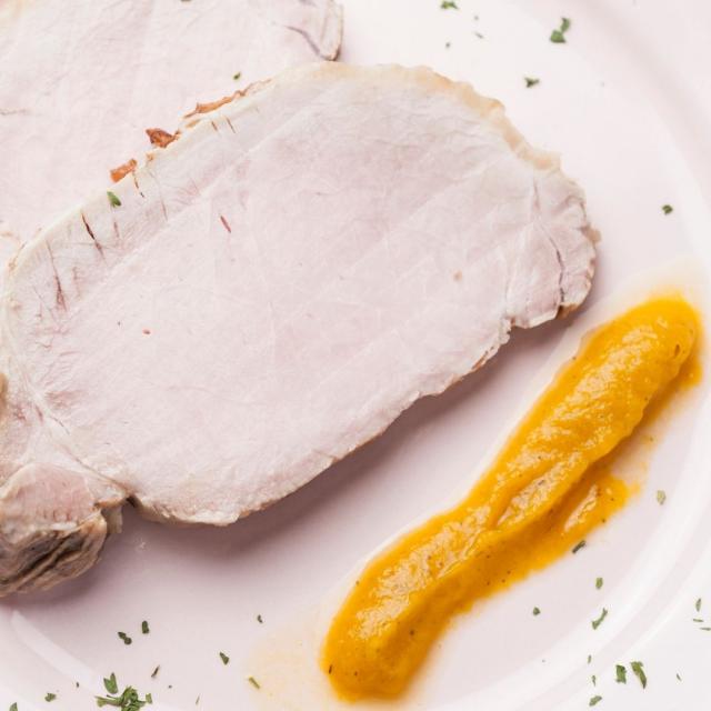 Pieczeń wieprzowa z sosem morelowym