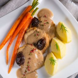 Schab w sosie śliwkowym