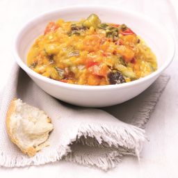 Letnie ratatouille warzywne z bazylią i oliwą